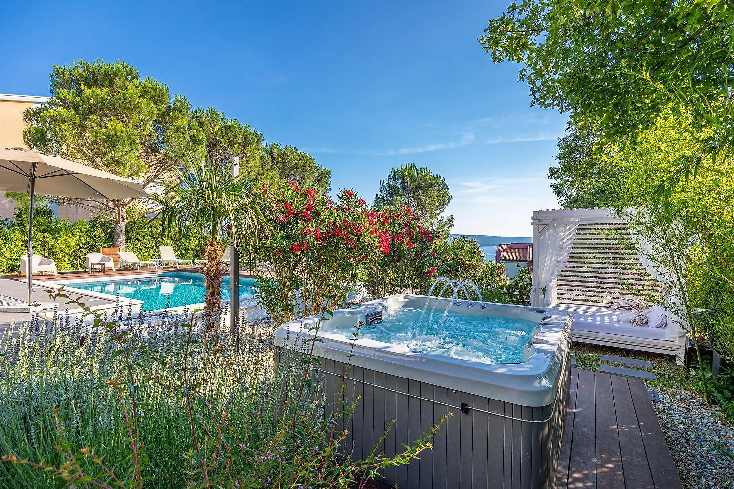 Holiday home Villa Mit Privatpool, Whirlpool, 350 Meter Zum Strand Dramalj